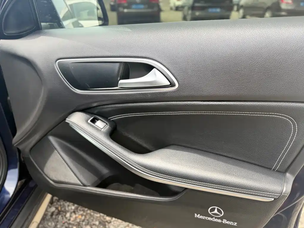 Mercedes-Benz GLA 2017 — фото 12