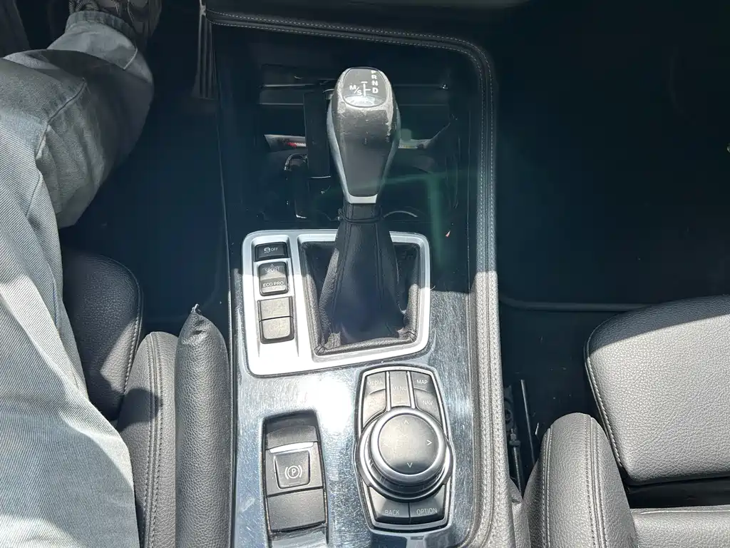 BMW 1 Series 2019 — фото 12