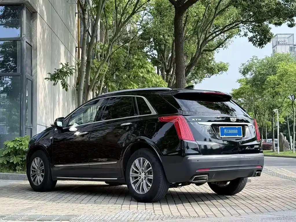 Cadillac XT5 2018 — фото 8