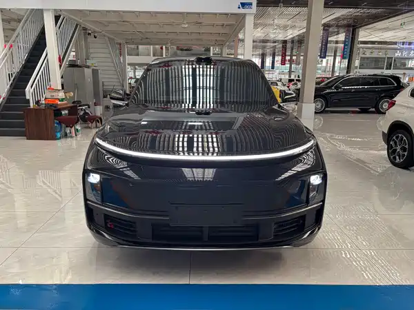 Li Auto L9 2025