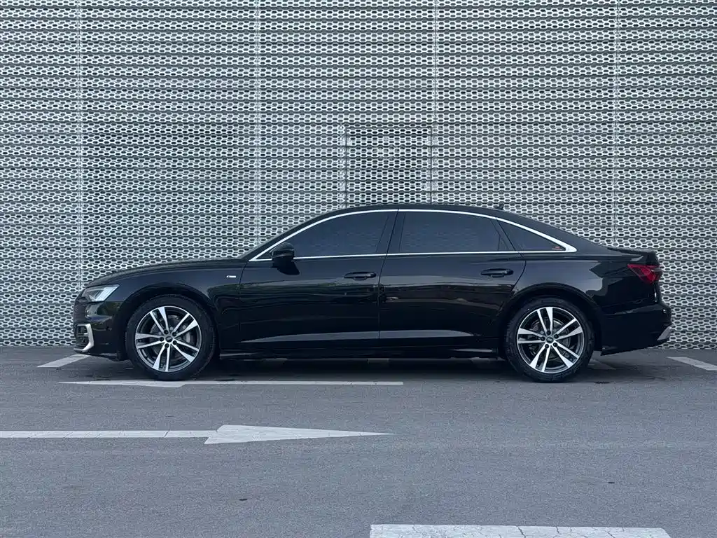 Audi A6L 2023 — фото 2