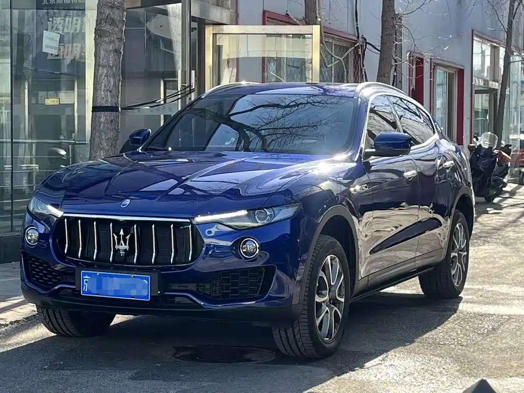 Maserati Levante 2017 — фото 1