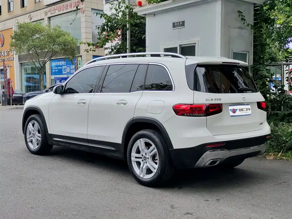Mercedes-Benz GLB 2023 — фото 4