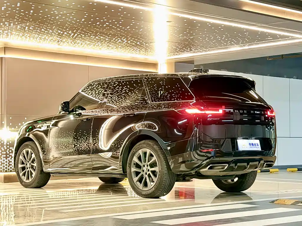 Land Rover Range Rover Sport 2023 — фото 32