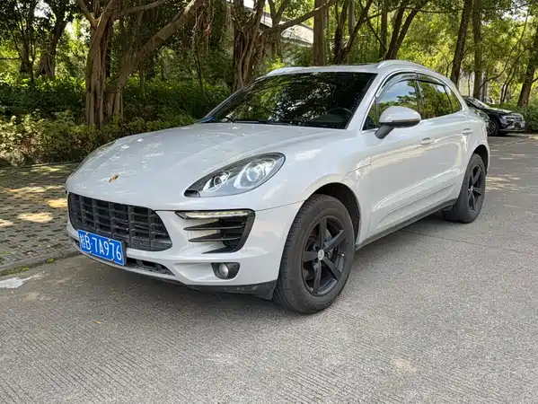 Porsche Macan 2014