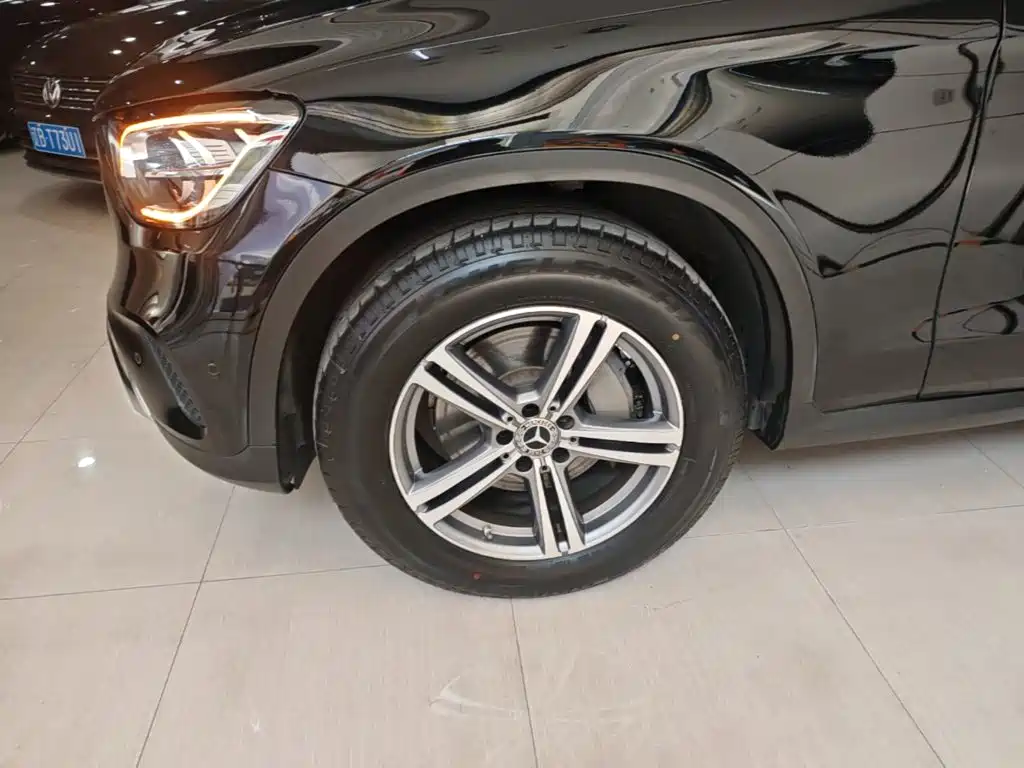 Mercedes-Benz GLC 2021 — фото 23
