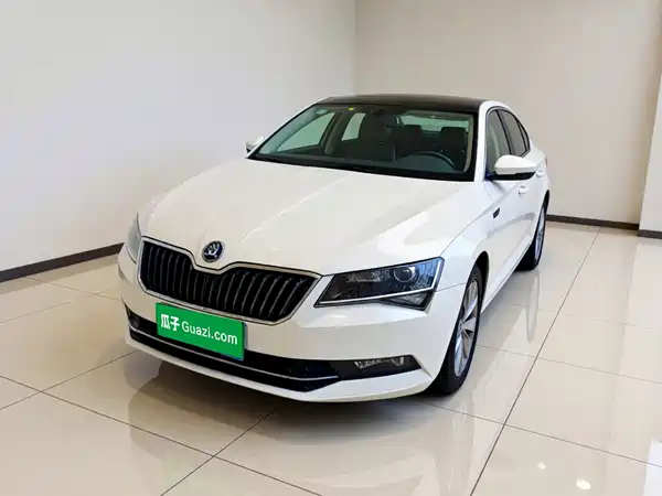 Skoda Superb 2016