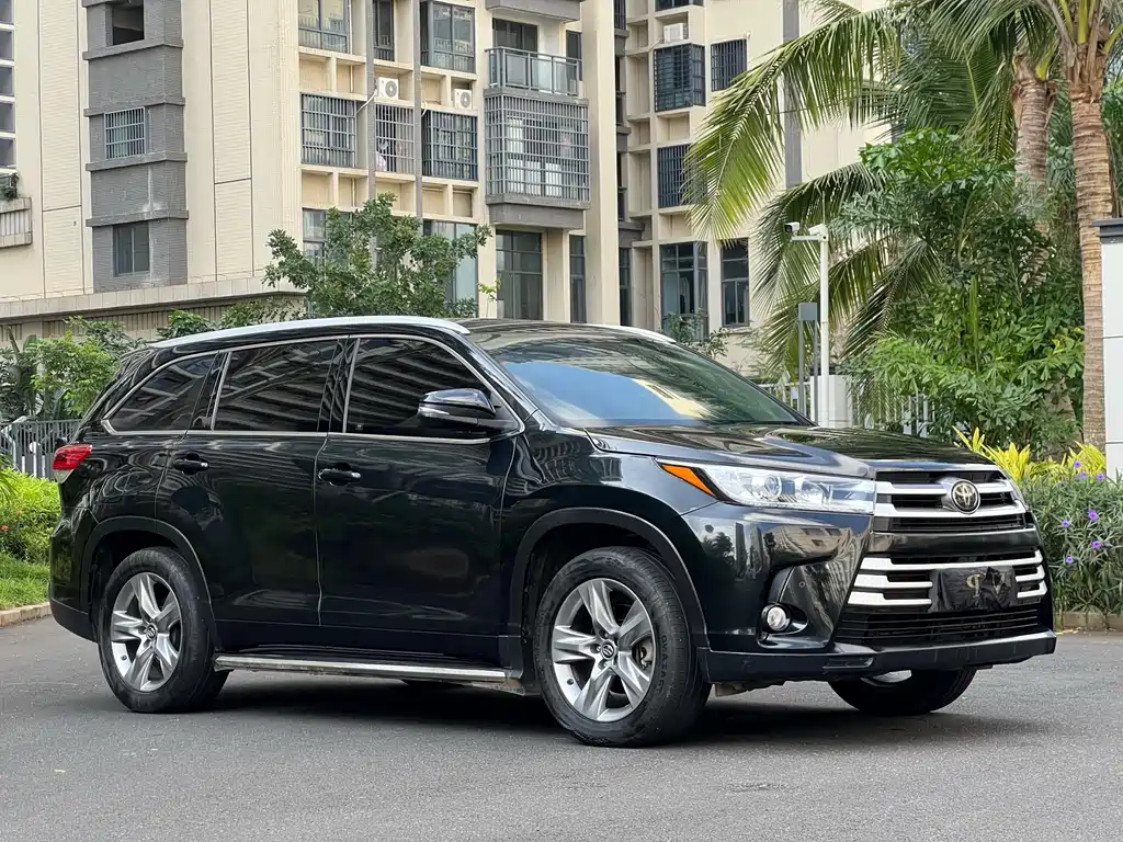 Toyota Highlander 2020 — фото 3