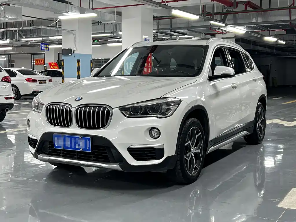 BMW X1 2018 — фото 1