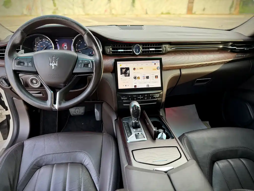 Maserati Quattroporte 2014 — фото 13
