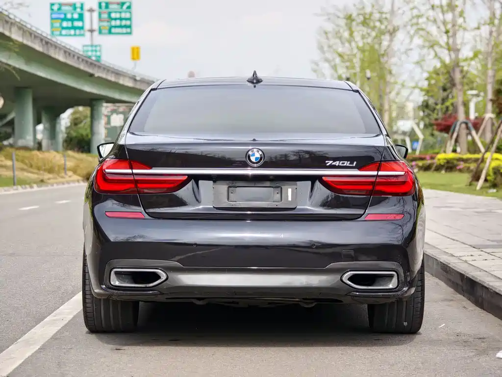 BMW 7 Series 2018 — фото 4