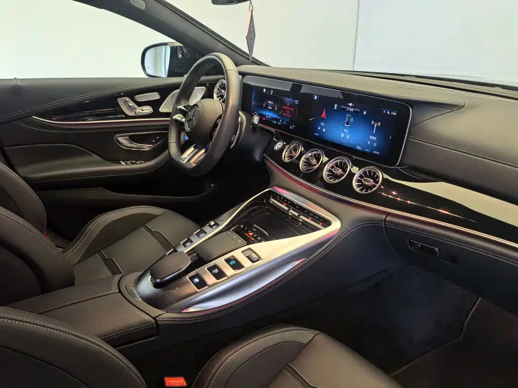 Mercedes-Benz AMG GT 2025 — фото 17