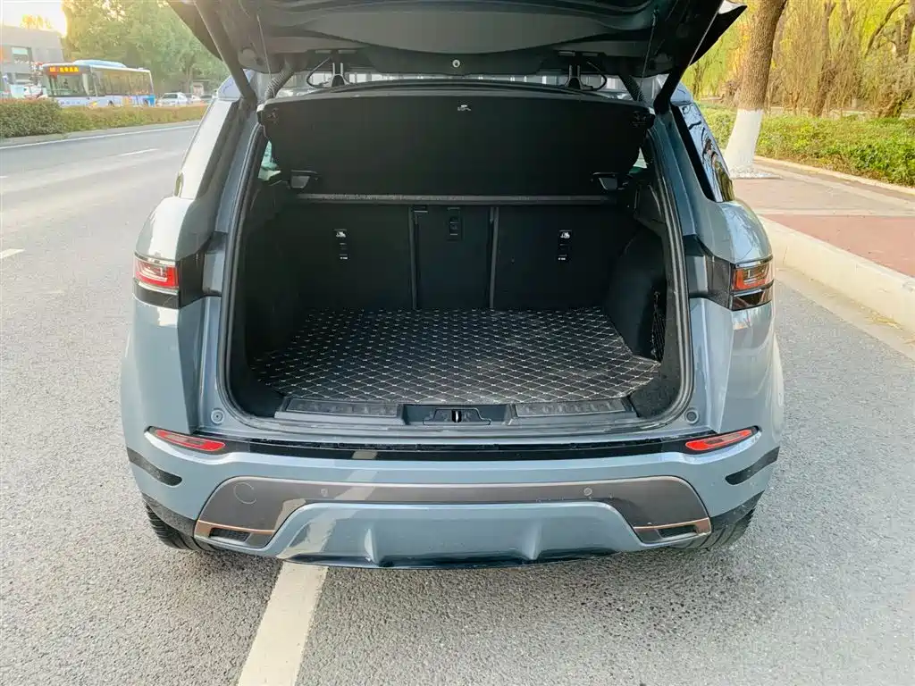 Land Rover Evoque 2021 — фото 11