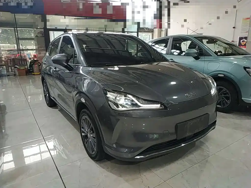 Neta V 2022