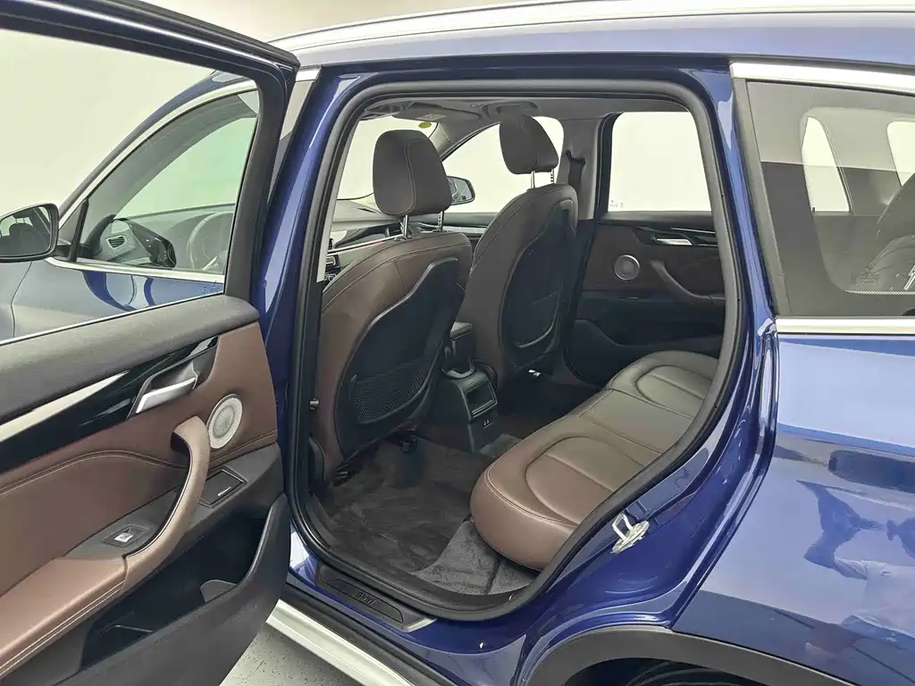 BMW X1 2022 — фото 12
