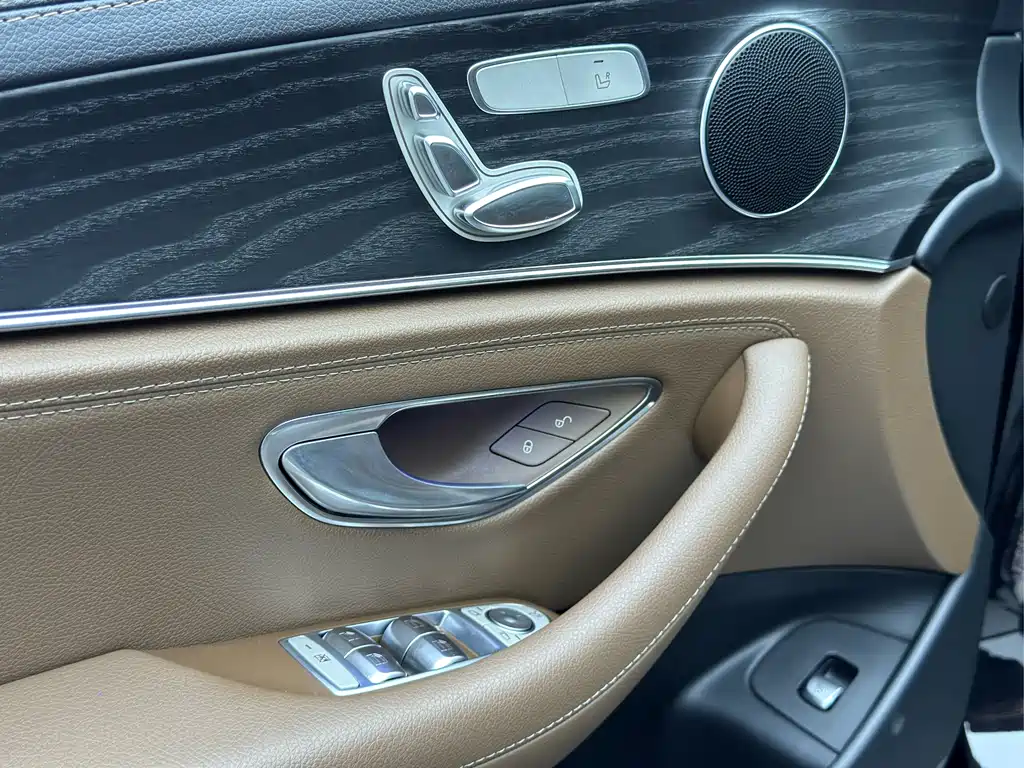 Mercedes-Benz E-Class 2021 — фото 4