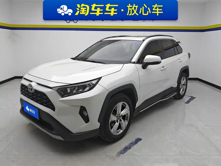 Toyota RAV4 2020 — фото 1