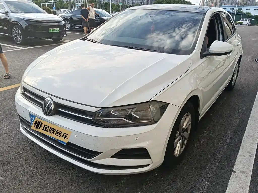 Volkswagen Polo 2023 — фото 1