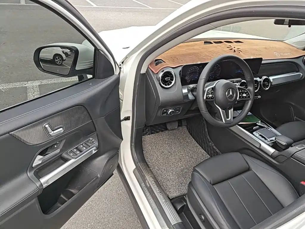 Mercedes-Benz GLB 2020 — фото 16