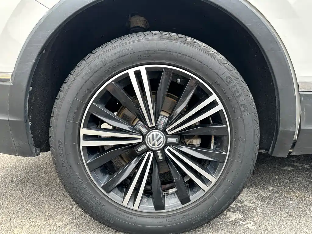 Volkswagen Tiguan L 2020 — фото 16