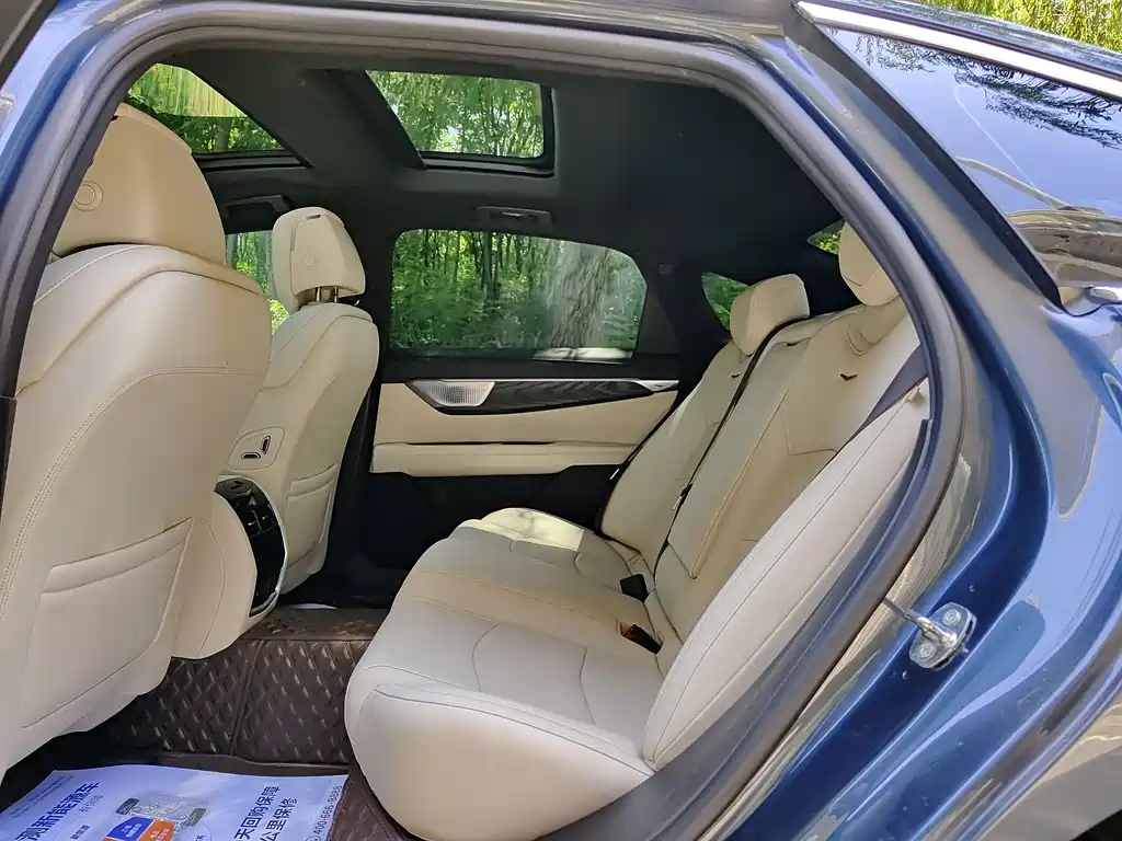 Cadillac CT6 2023 — фото 17