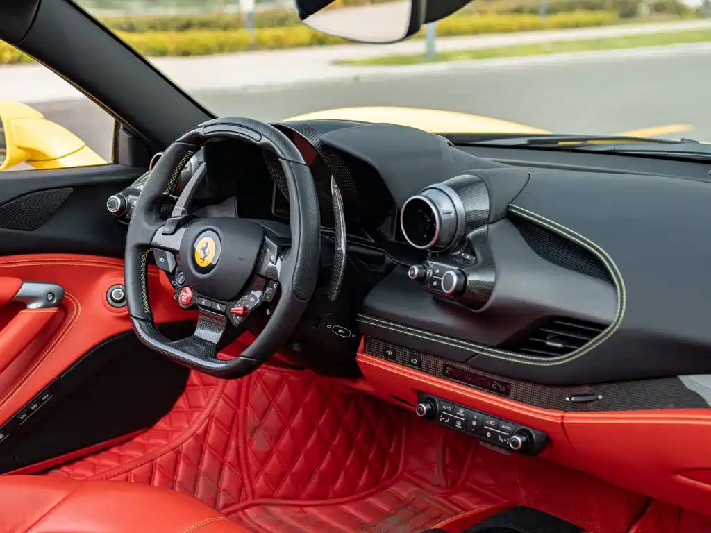 Ferrari F8 2022 — фото 10
