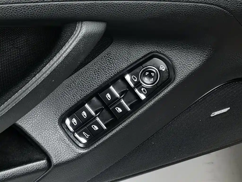 Porsche Panamera 2015 — фото 9