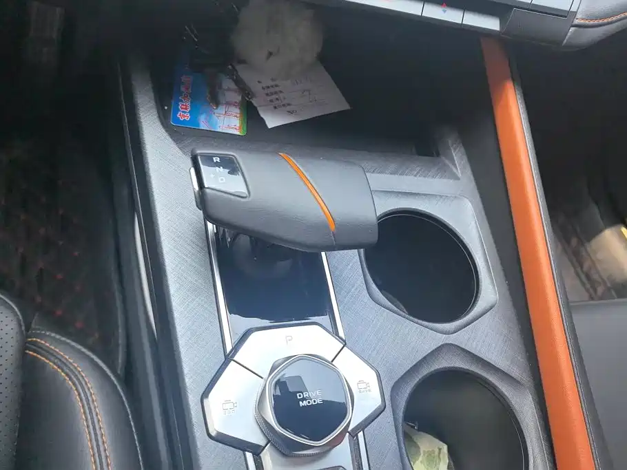 Changan UNI-V Smart Electric Idd 2023 — фото 16