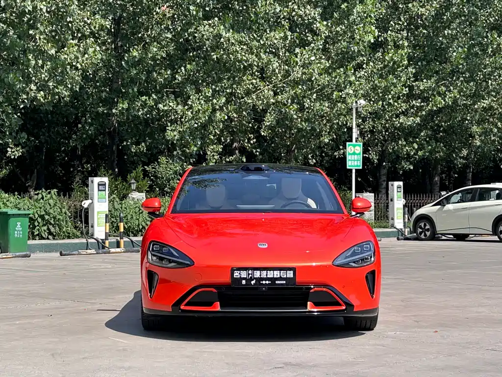 Xiaomi SU7 2025