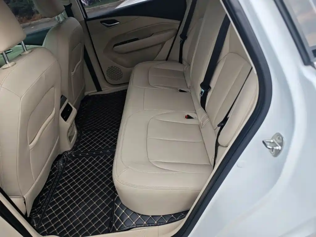 Wuling Starlight 2024 — фото 17
