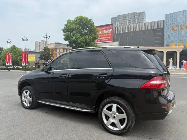 Mercedes-Benz M-Class 2015