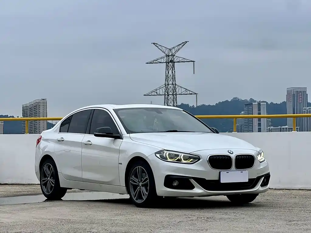 BMW 1 Series 2018 — фото 3