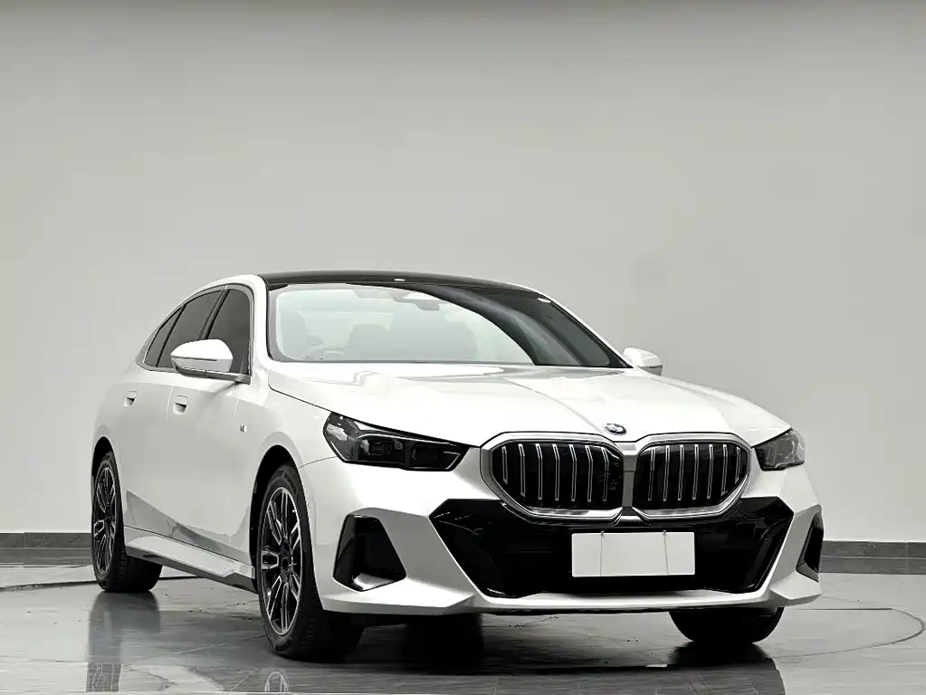 BMW 5 Series 2025