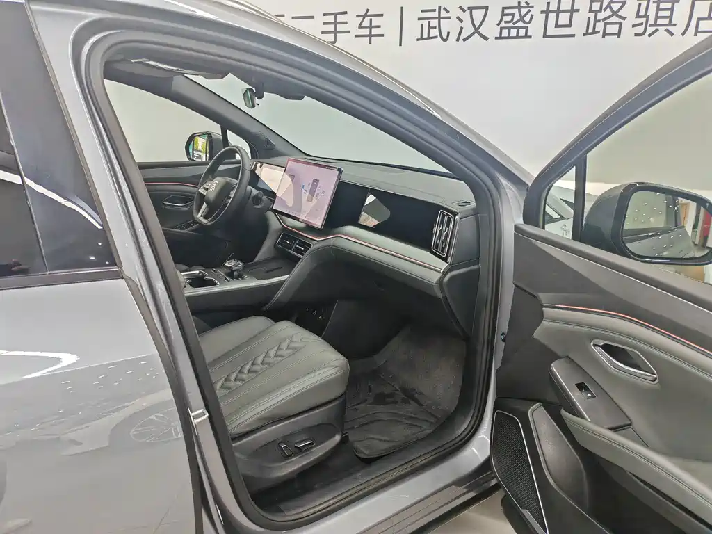 BYD Song L DM-i 2025 — фото 16