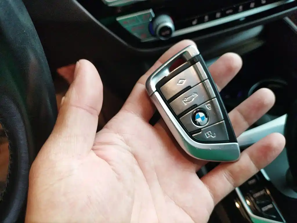 BMW 5 Series 2019 — фото 17