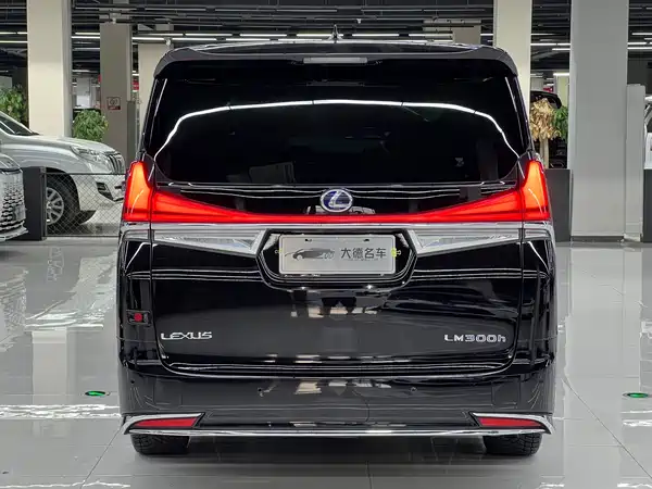 Lexus LM 2021