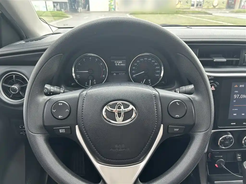 Toyota Corolla 2019 — фото 3