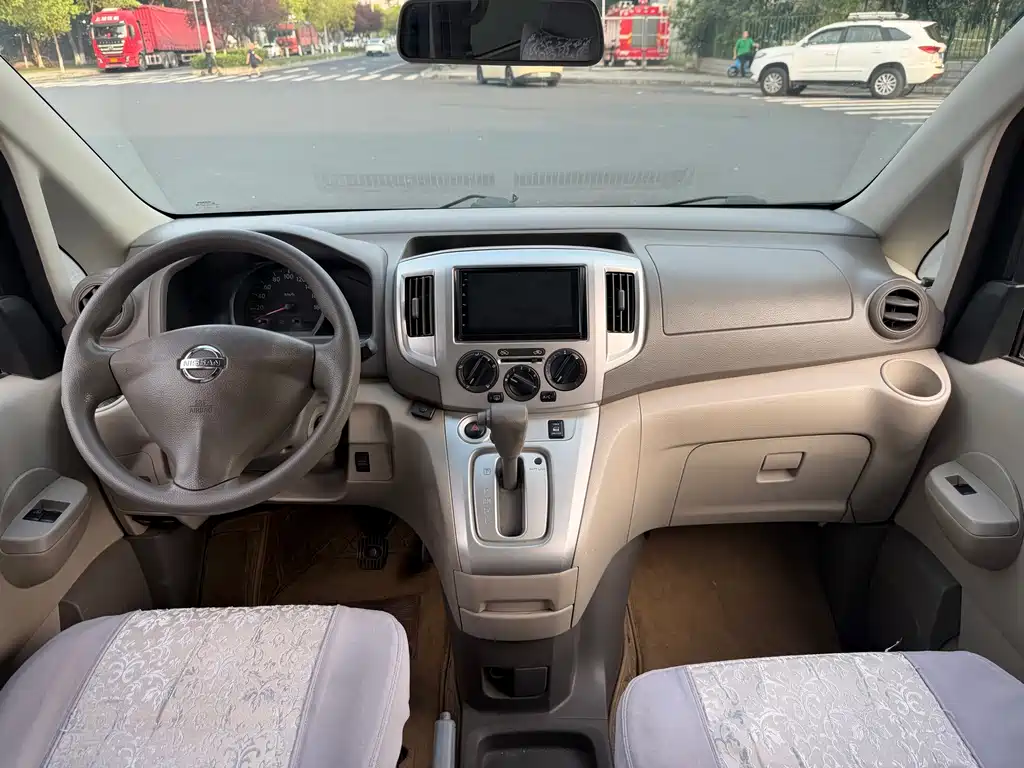Nissan NV200 2015 — фото 12