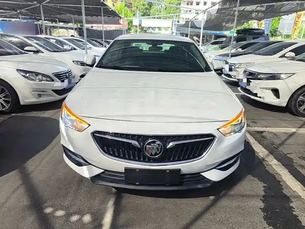 Buick Regal 2018