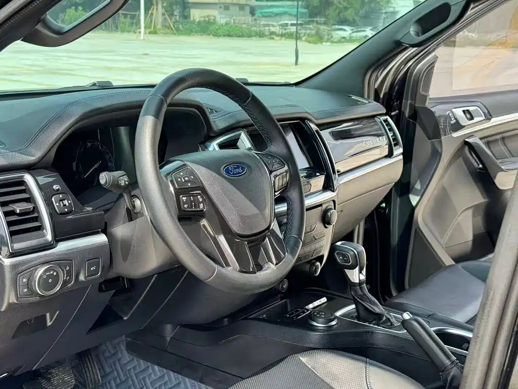 Ford Everest 2020 — фото 10