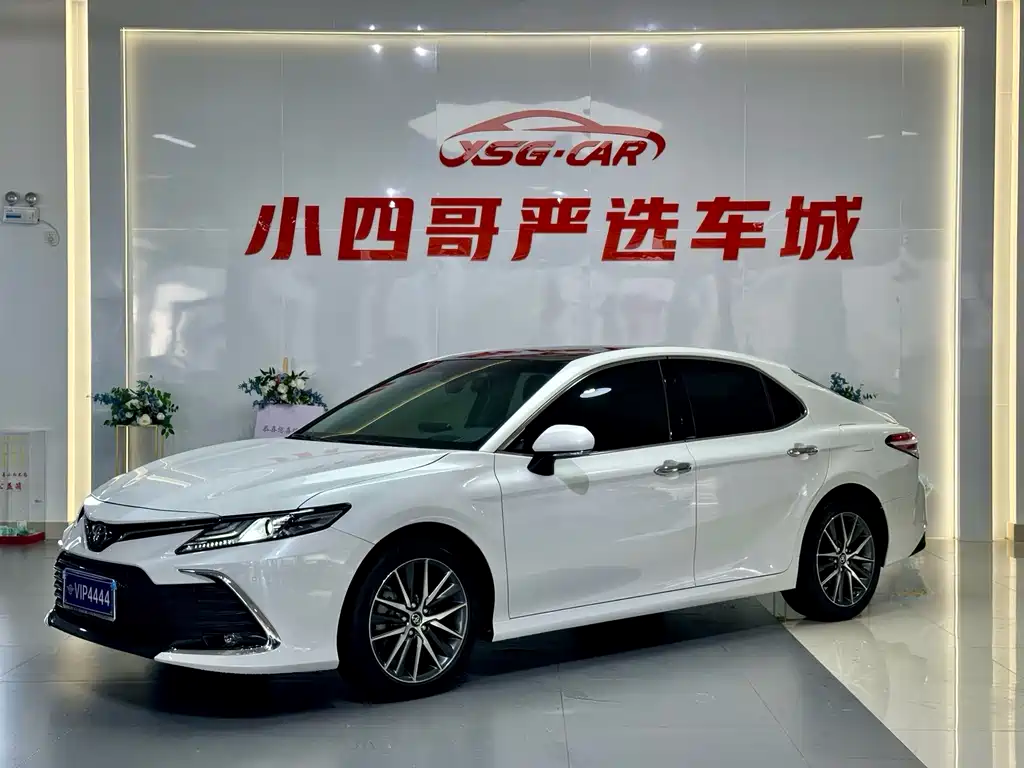 Toyota Camry 2021