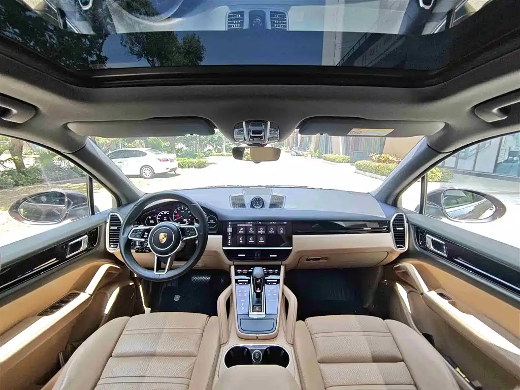 Porsche Cayenne 2018 — фото 12