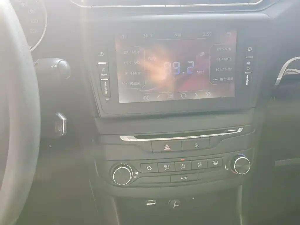 Peugeot 408 2015 — фото 13
