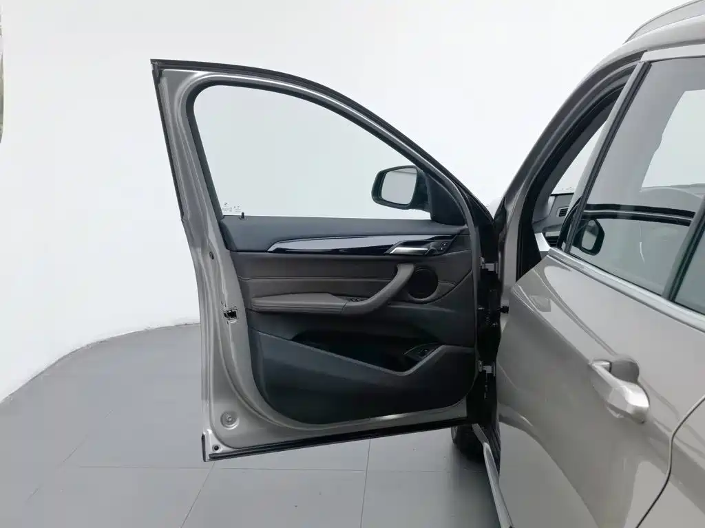 BMW X1 2020 — фото 8