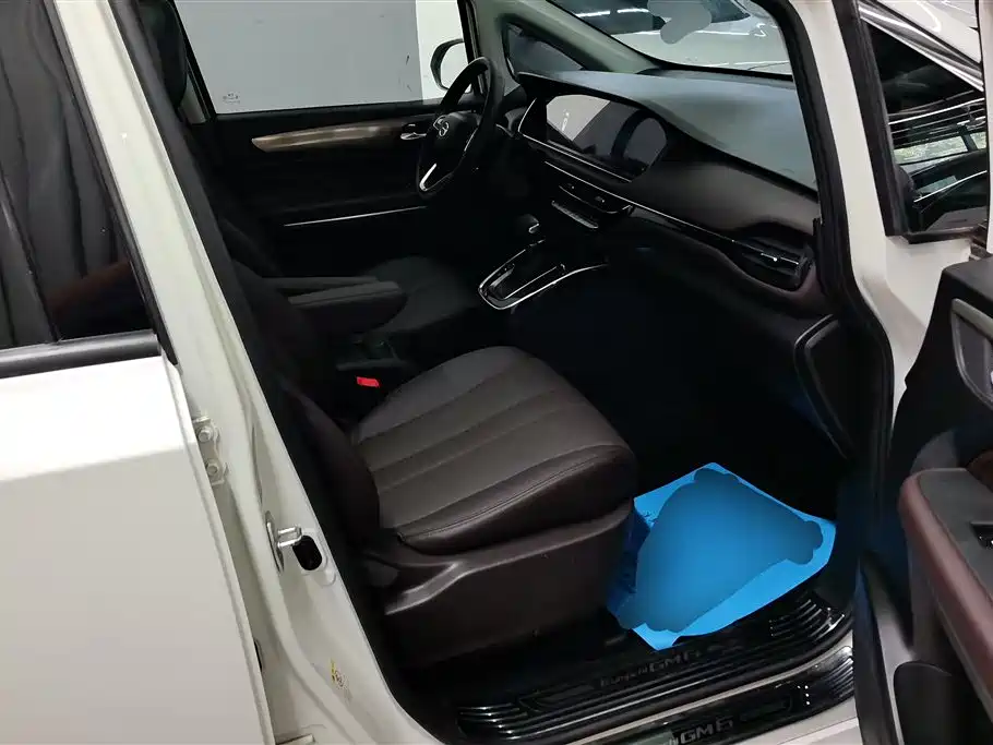 GAC Motor Trumpchi M6 2020 — фото 8