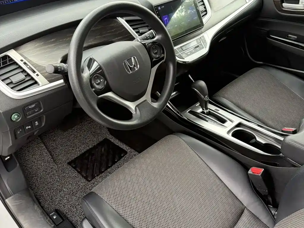 Honda Jade 2018 — фото 4