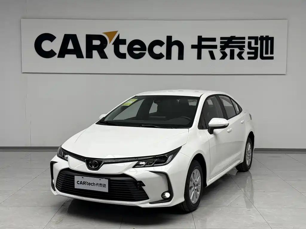Toyota Corolla — фото 1