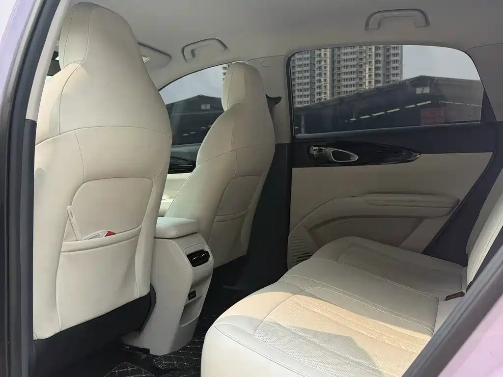 Geely Galaxy Starwish 2025 — фото 9
