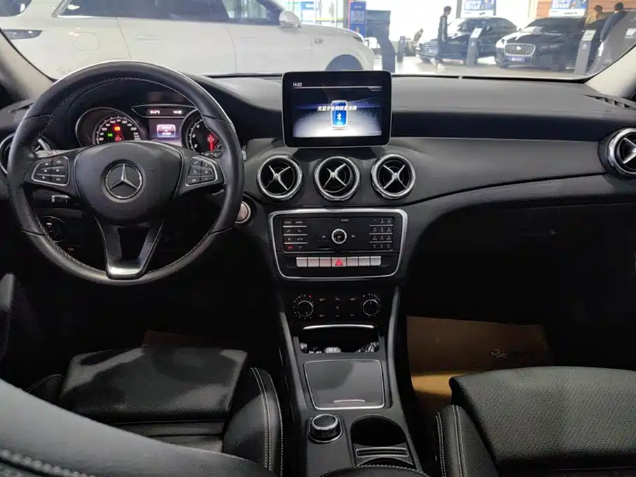 Mercedes-Benz GLA 2018 — фото 12