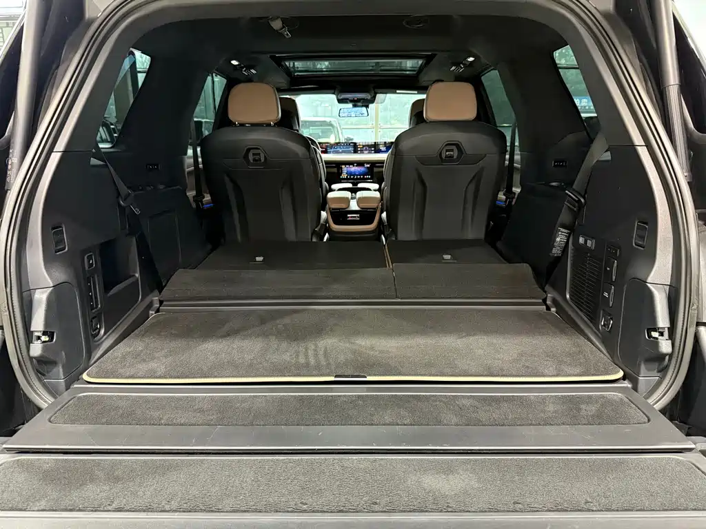 Lincoln Navigator 2025 — фото 26